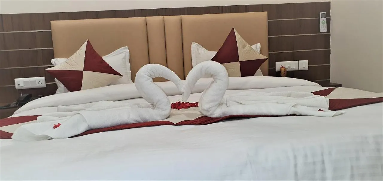 Hotel Mk Grand Varanasi 0*,  India